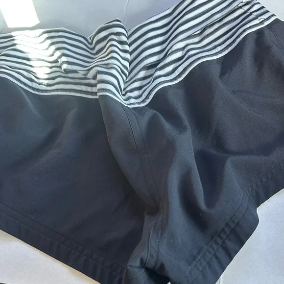 For bundles only - Seafolly swim coverup shorts Black / White XS - Picture 2 of 4